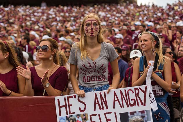 Texas-AM-Football-Fans.jpg