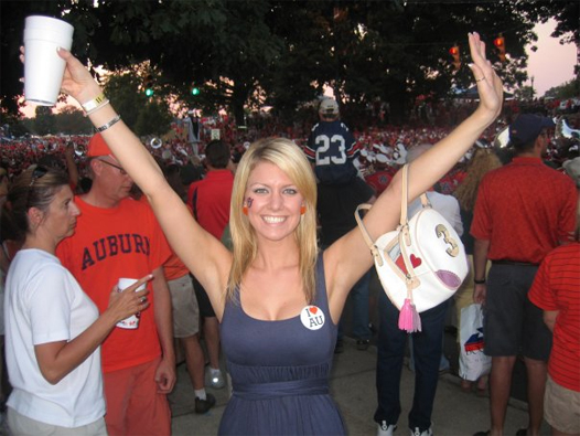 hot-auburn-tailgate-girl.jpg