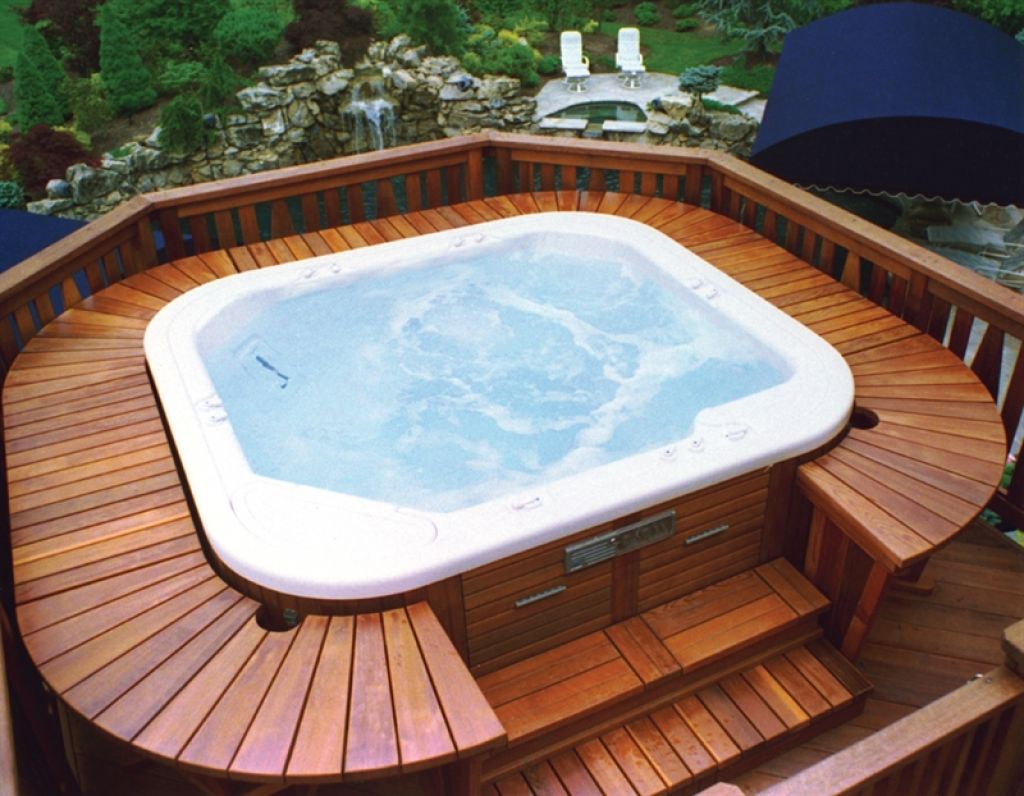 Hot-tub-wood-deck2.jpg